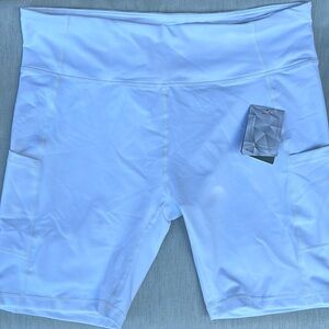Baleaf 3XL exercise shorts in white